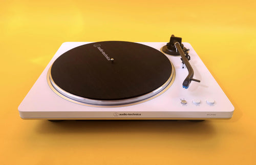 Audio-Technica AT-LP70XBT — La platine vinyle idéale pour débuter