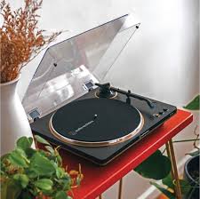 Audio-Technica AT-LP70XBT — La platine vinyle idéale pour débuter